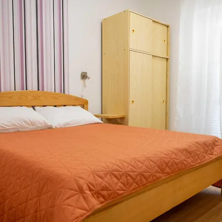 Διαμέρισμα With Parking Space - 22290 *