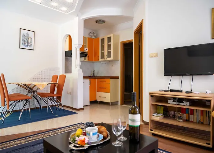 With Parking Space - 22290 Vodice