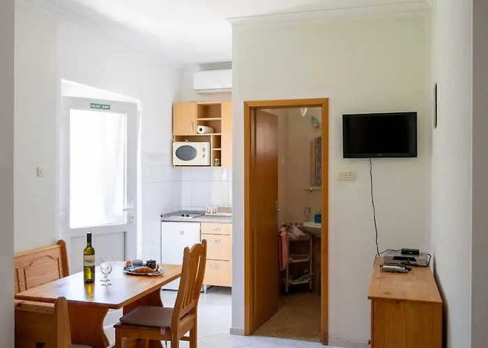 With Parking Space - 22290 Appartement Vodice